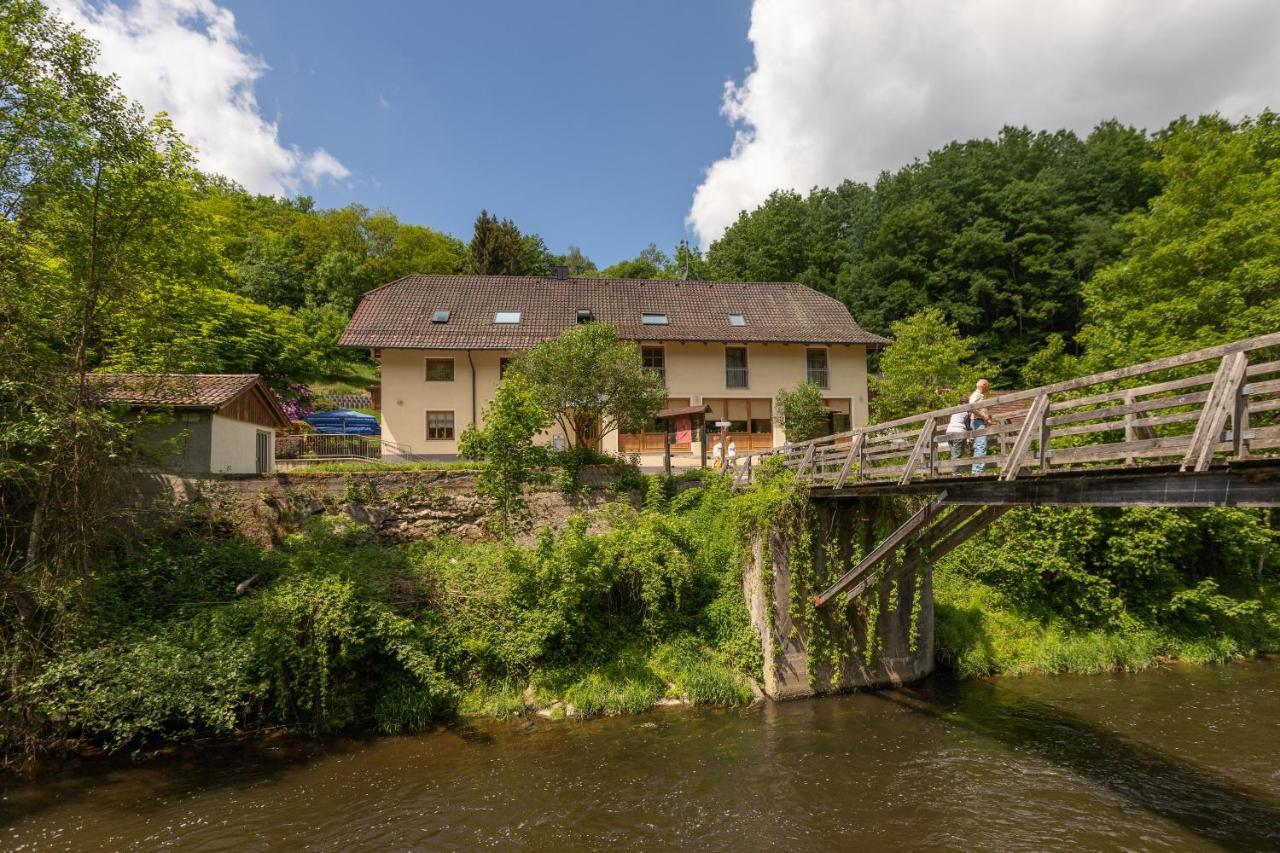 Zur Triftsperre 2*