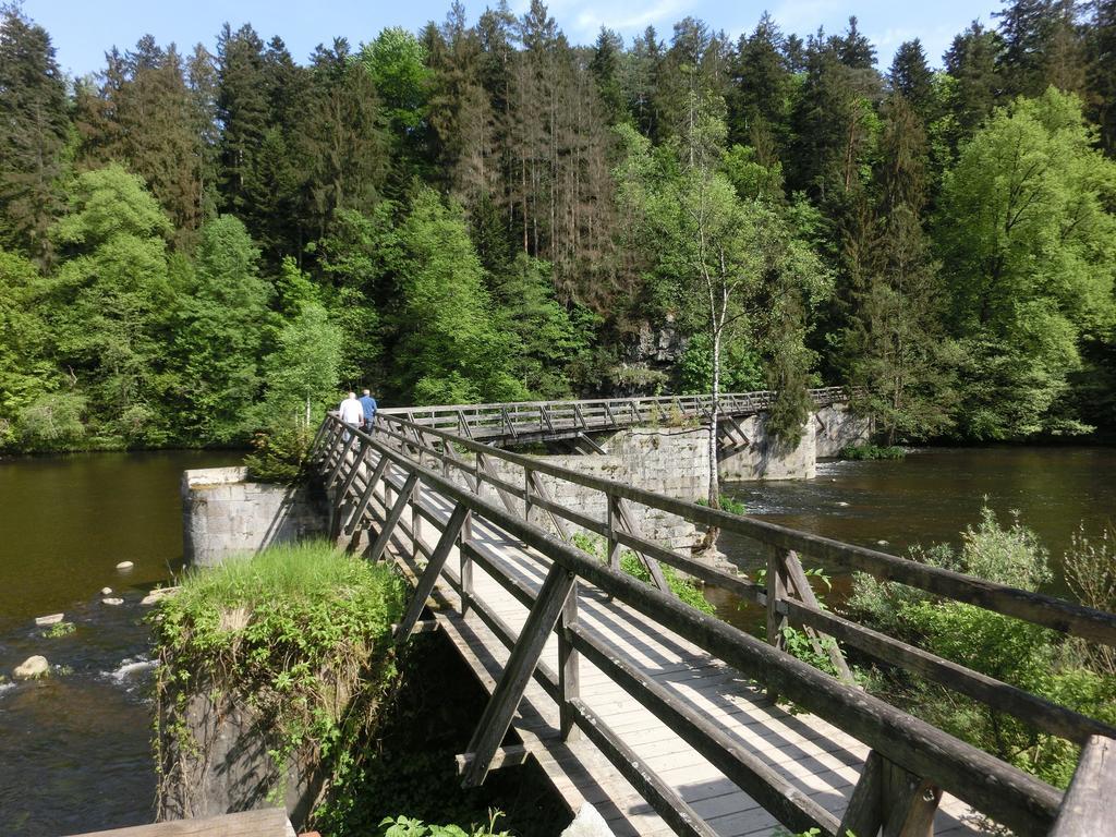 Zur Triftsperre 2*